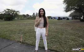 Spreading Pussy For Cash - Izi Blu Sky & London Ford