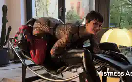 Mistressae - Pigbugs: Facesitting, 69 & Fucking On Chaise Longue