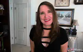 USAwives Older Mature Lisal Sexy Striping down