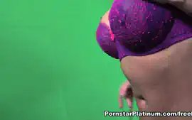 Joslyn James in Show Time with Amy Anderssen - PornstarPlatinum