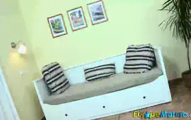EuropeMaturE Slim Granny Ivana Solo Fingering