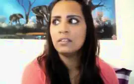 Desi Horny Aunty smoking n showing everythng
