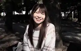 爽やか系美女が複数の男たちからクリトリスも膣も責められ淫らに潮吹き...