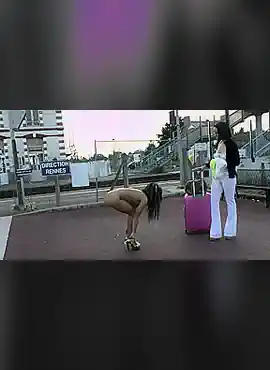 a poil a la gare avant de partir baiser